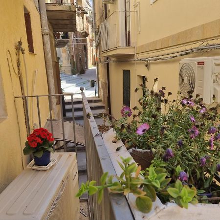 La Scalinata Home Apartment كالتاجيروني المظهر الخارجي الصورة